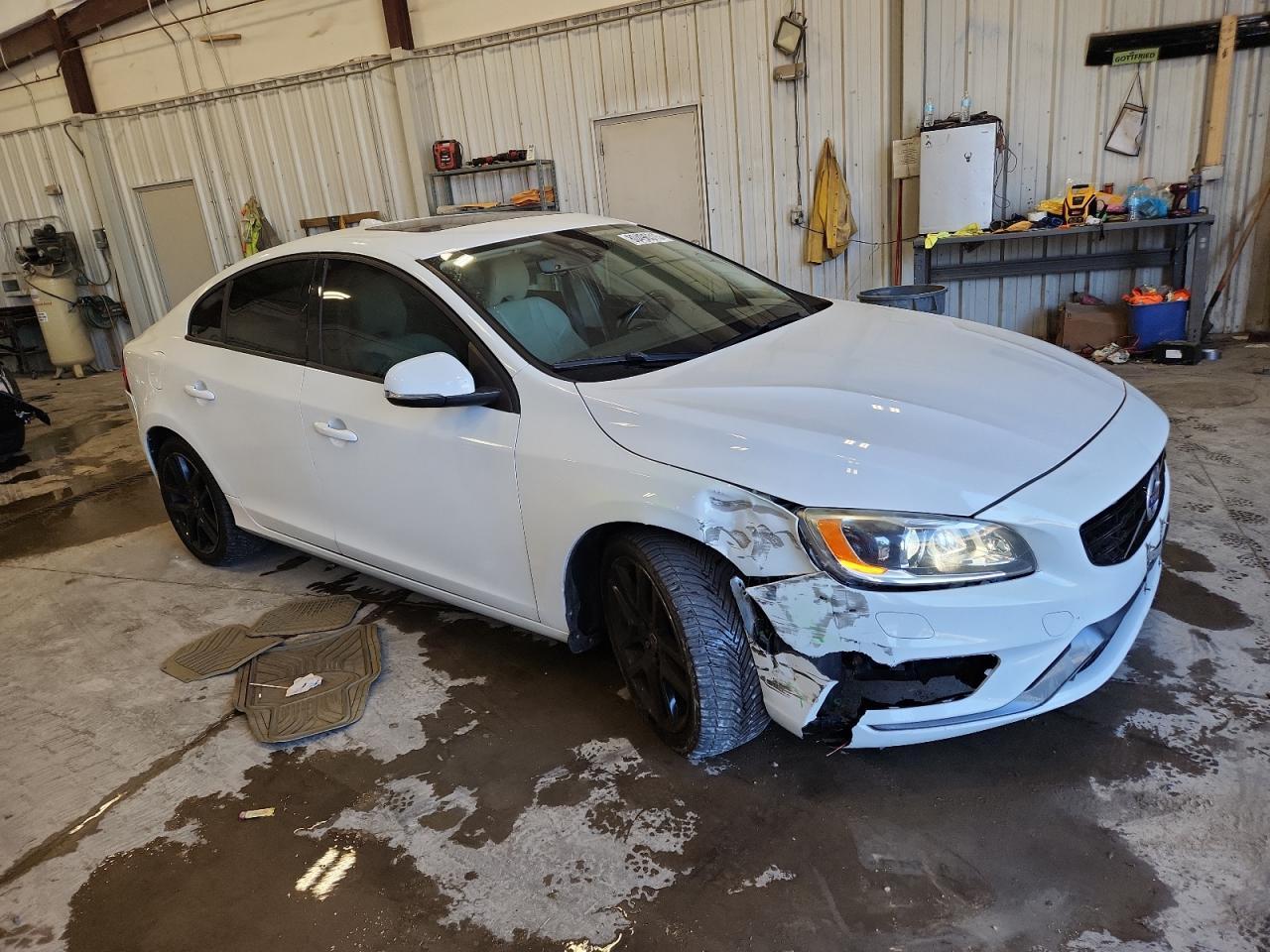 2017 Volvo S60 - zdjęcie 4