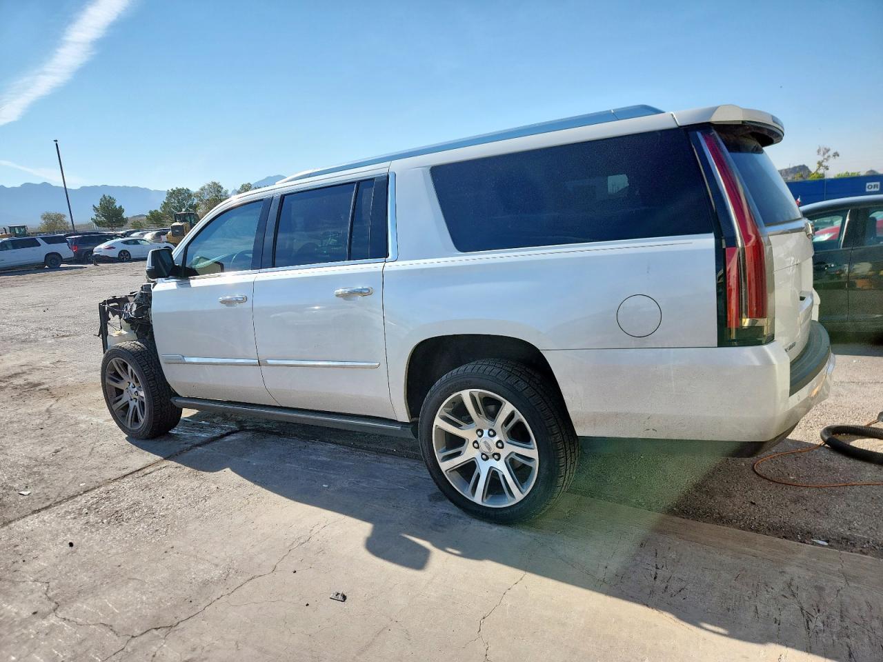 2016 Cadillac Escalade Esv Premium - zdjęcie 2