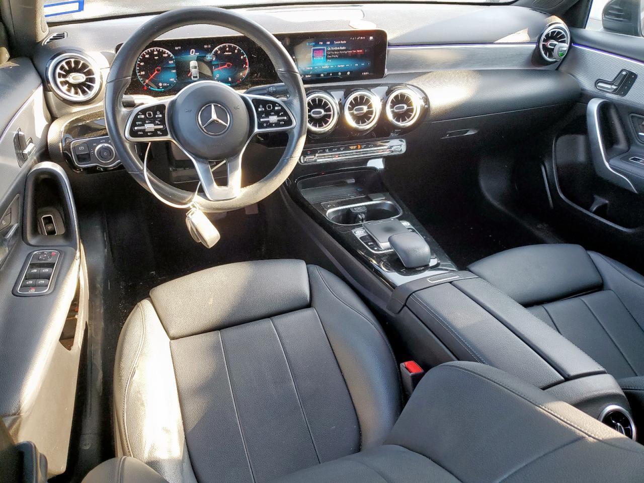 2019 Mercedes-Benz A 220 - zdjęcie 8