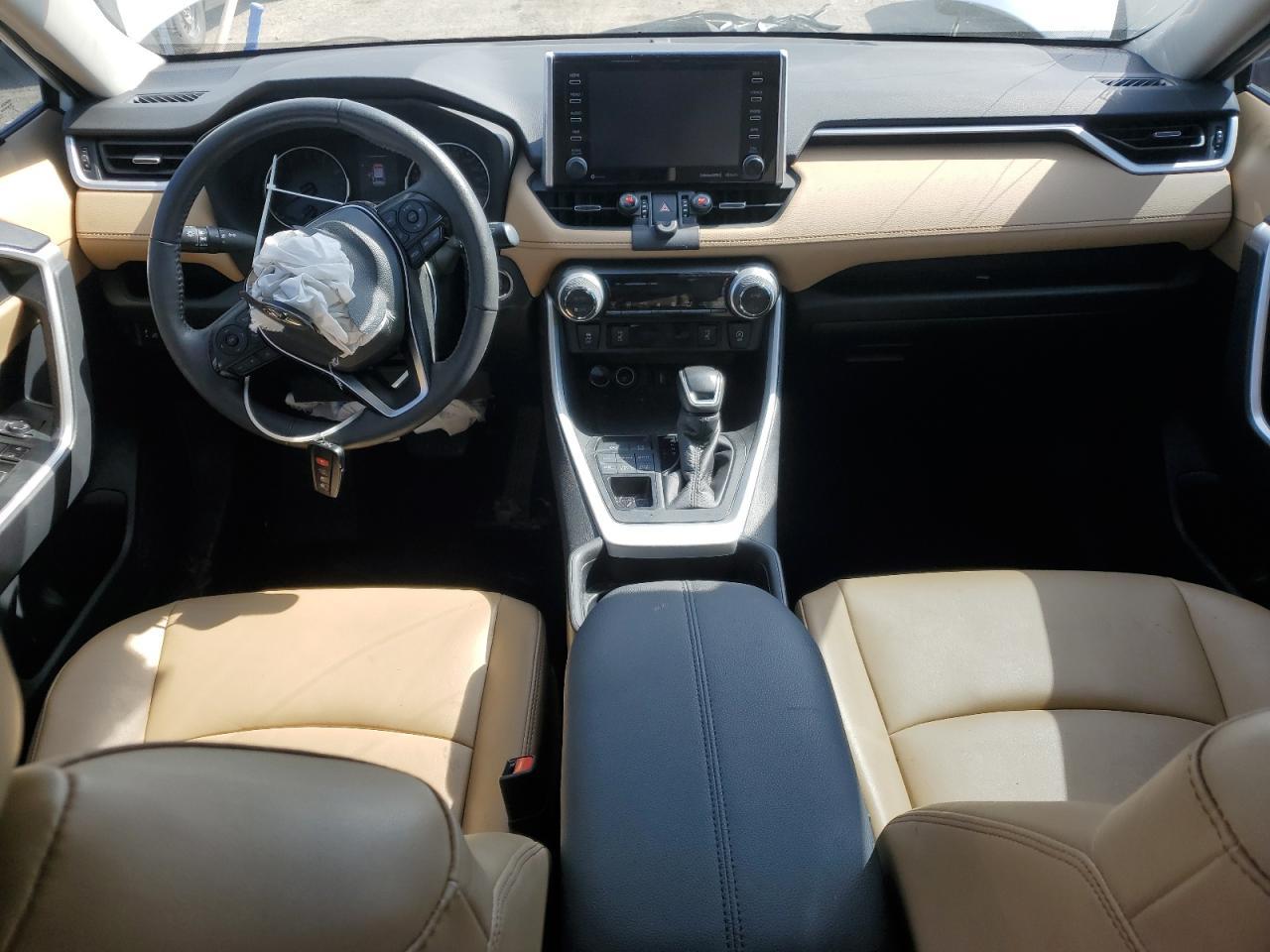 2021 Toyota RAV 4 - zdjęcie 8