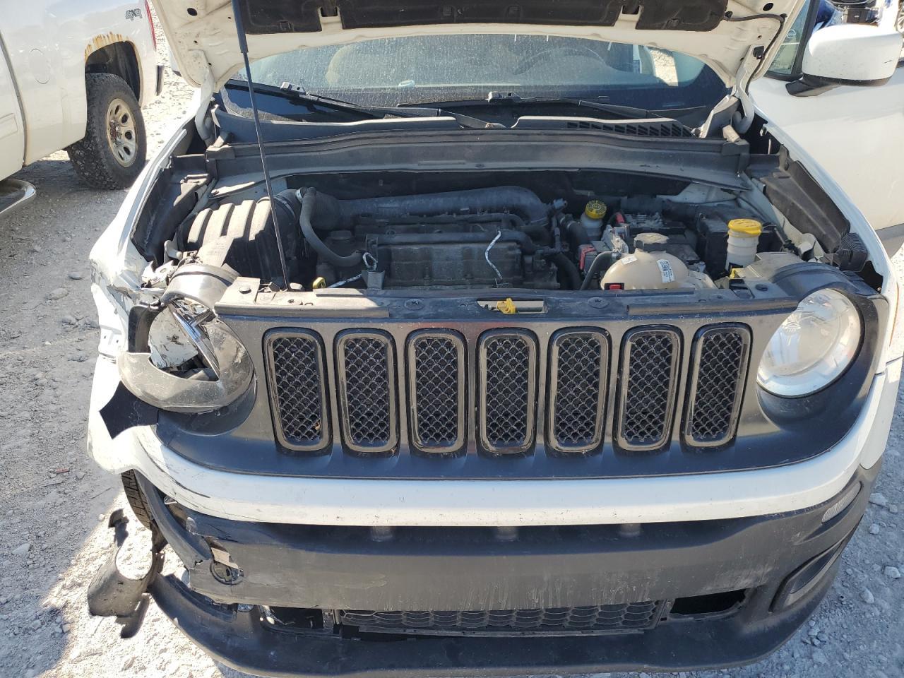 2015 Jeep Renegade Latitude - zdjęcie 12