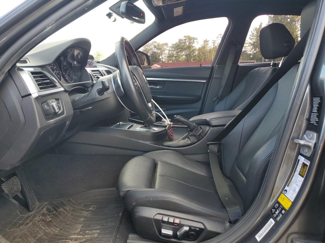 2016 BMW Seria 3 - zdjęcie 7