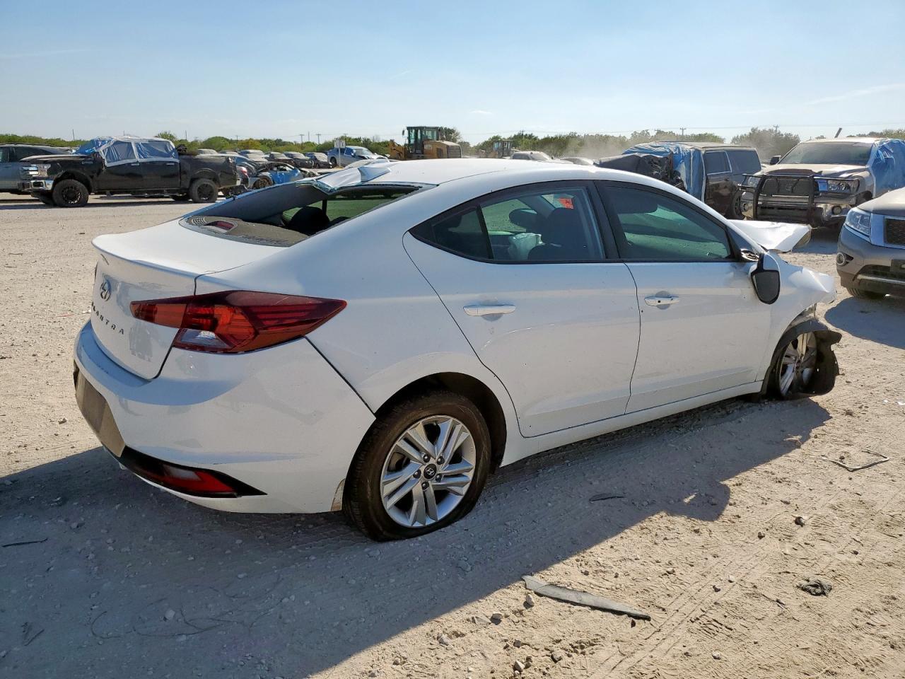 2020 Hyundai Elantra Sel - zdjęcie 3