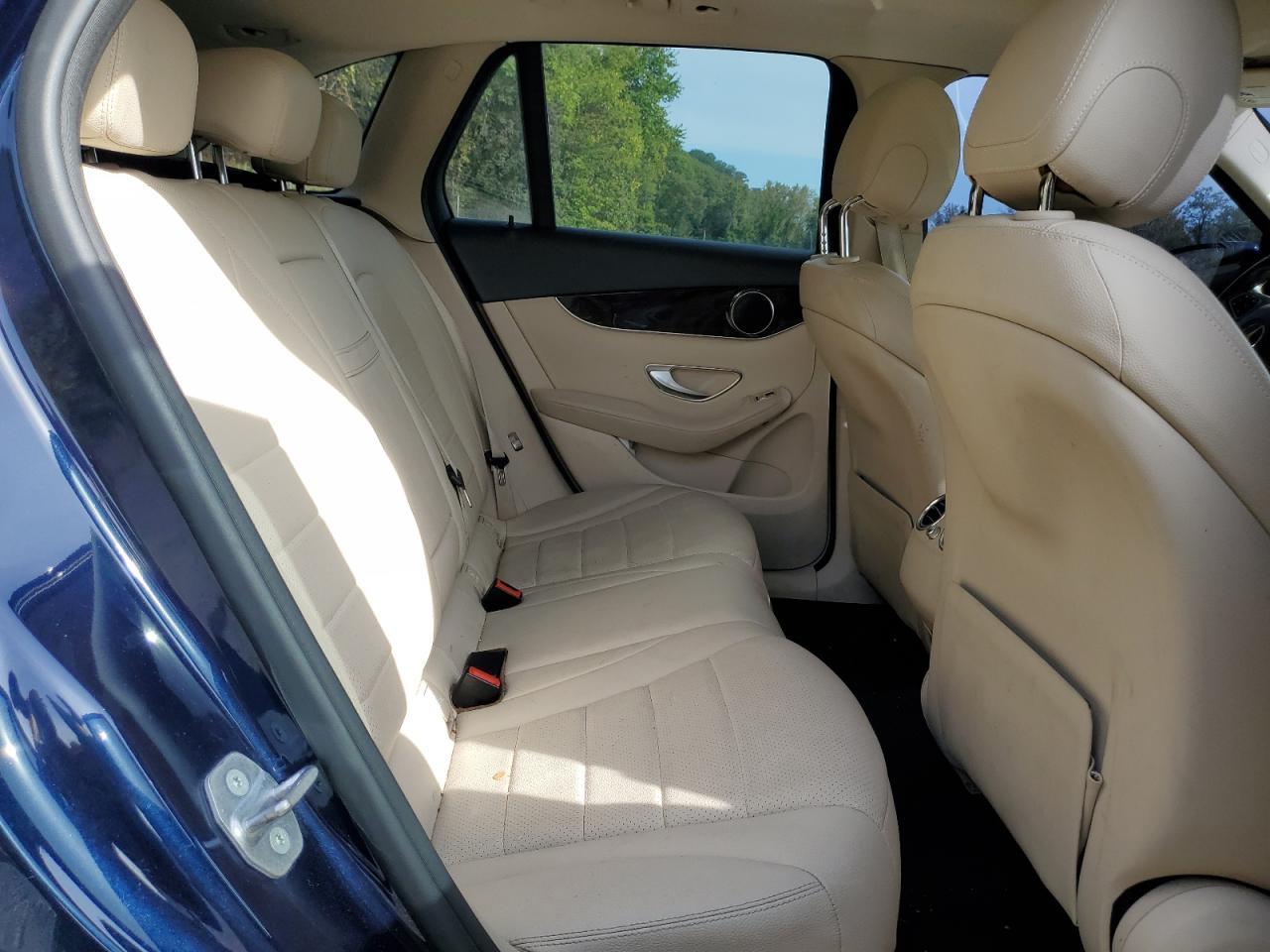 2017 Mercedes-Benz Glc 300 4Matic - zdjęcie 11