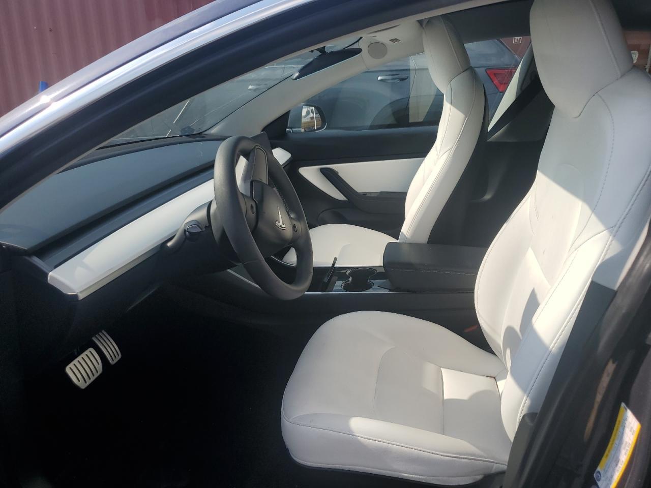 2020 Tesla Model 3 - zdjęcie 7