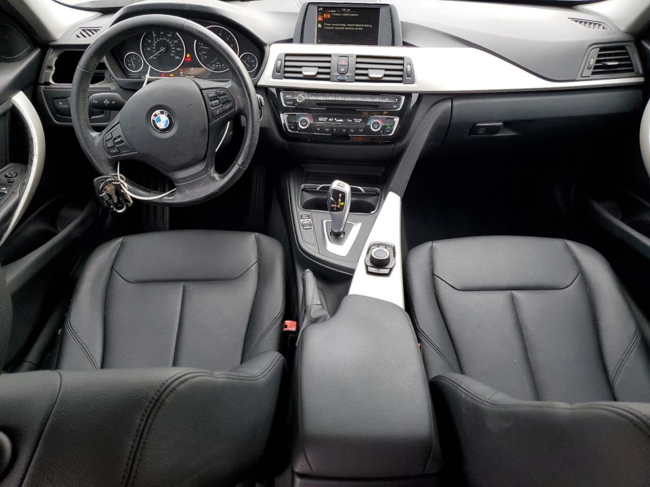 2017 BMW Seria 3 - zdjęcie 8