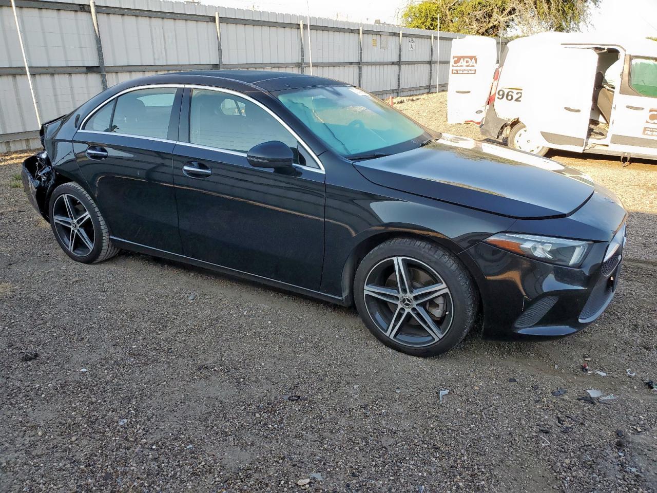 2019 Mercedes-Benz A 220 - zdjęcie 4