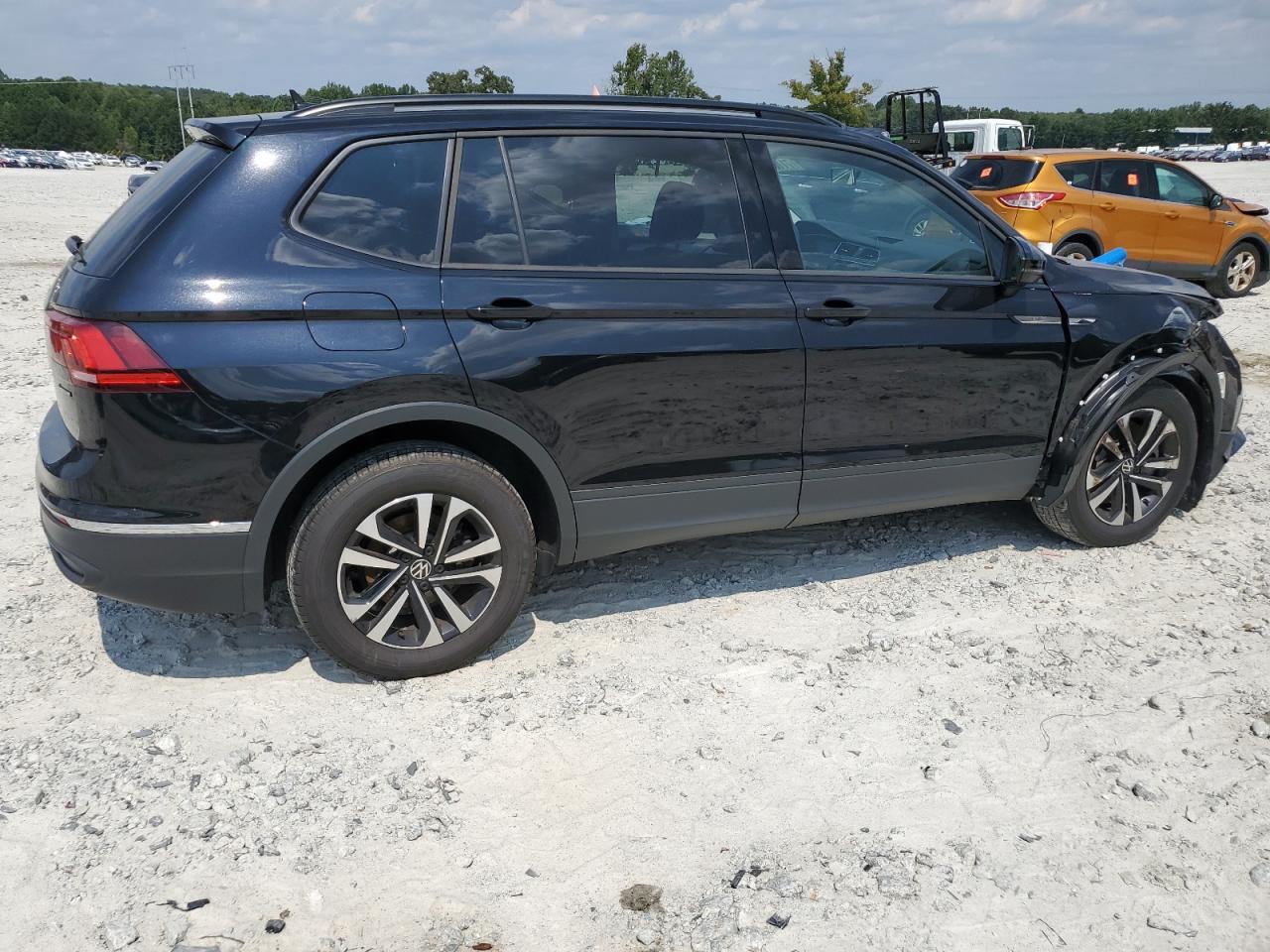 2022 Volkswagen Tiguan S - zdjęcie 3
