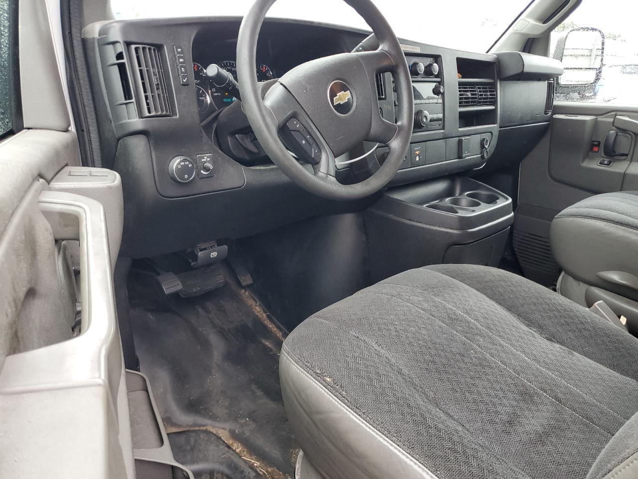 2018 Chevrolet Express G2500 - zdjęcie 8
