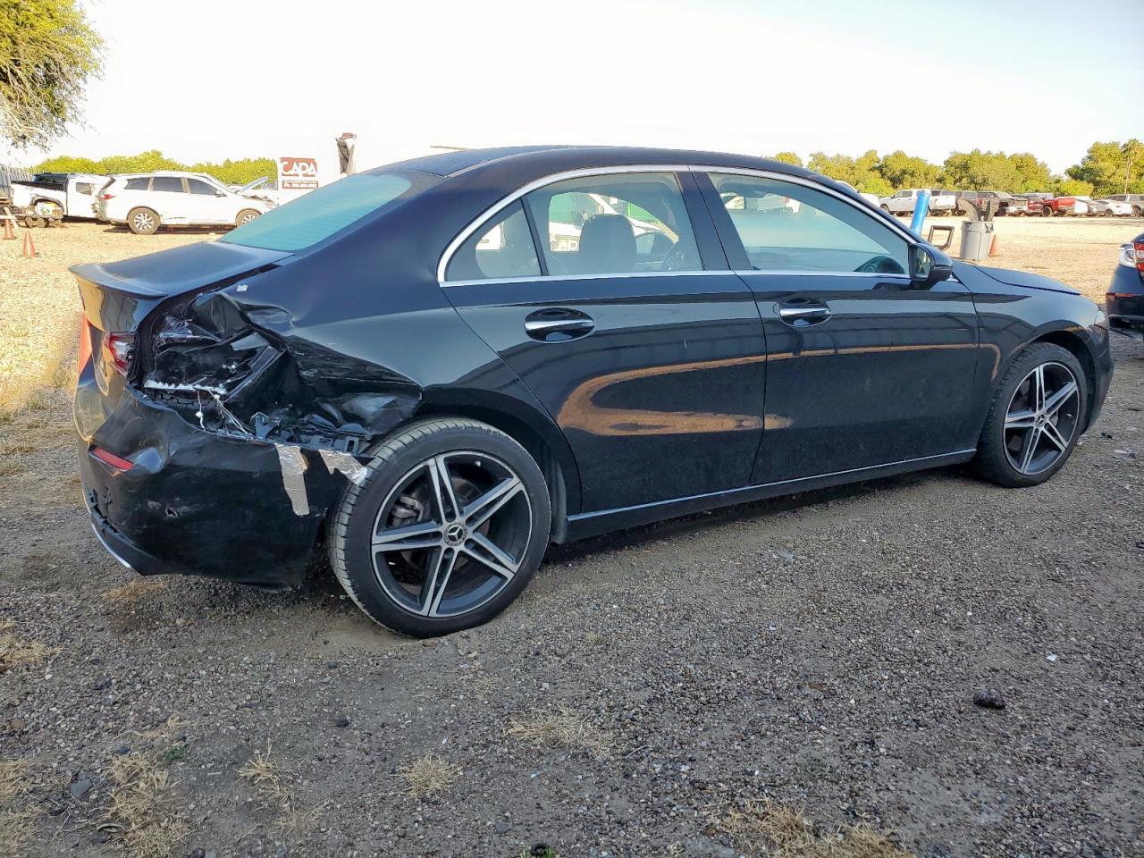 2019 Mercedes-Benz A 220 - zdjęcie 3