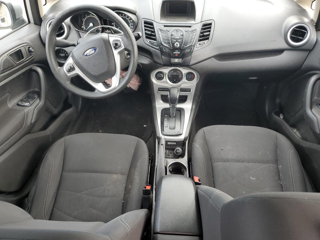 2019 Ford Fiesta Se - zdjęcie 8