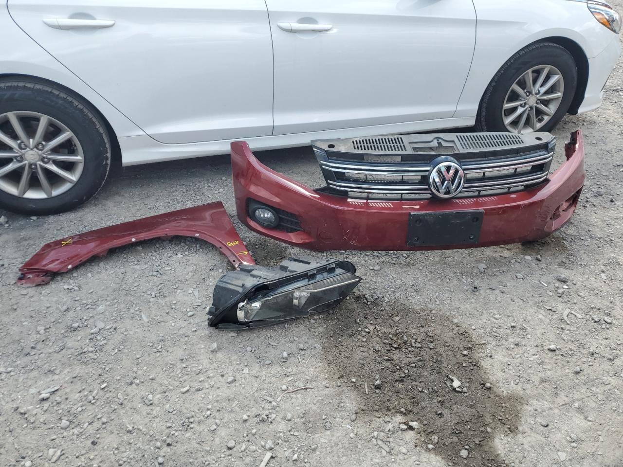 2015 Volkswagen Tiguan - zdjęcie 13