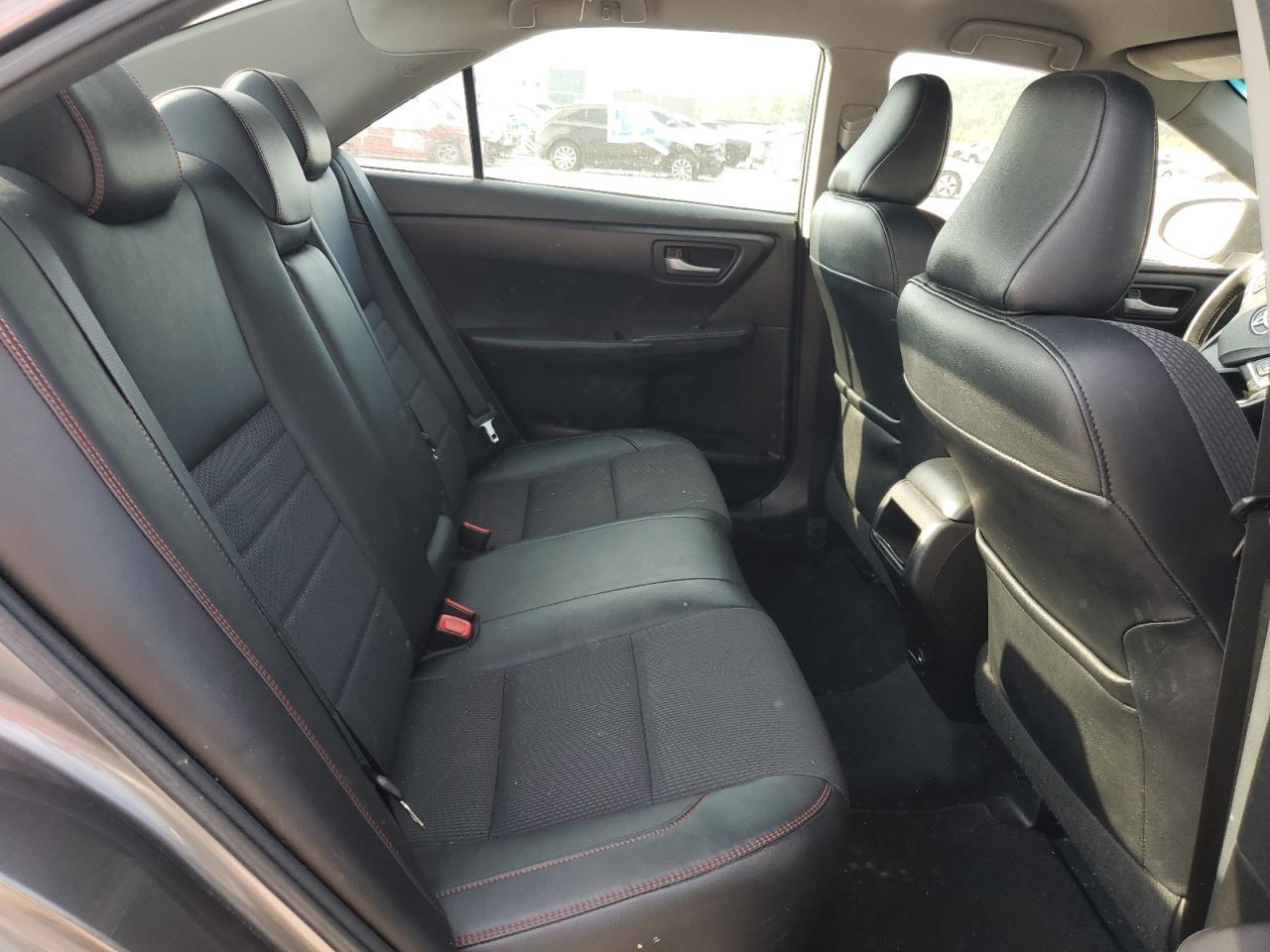 2017 Toyota Camry Le - zdjęcie 10