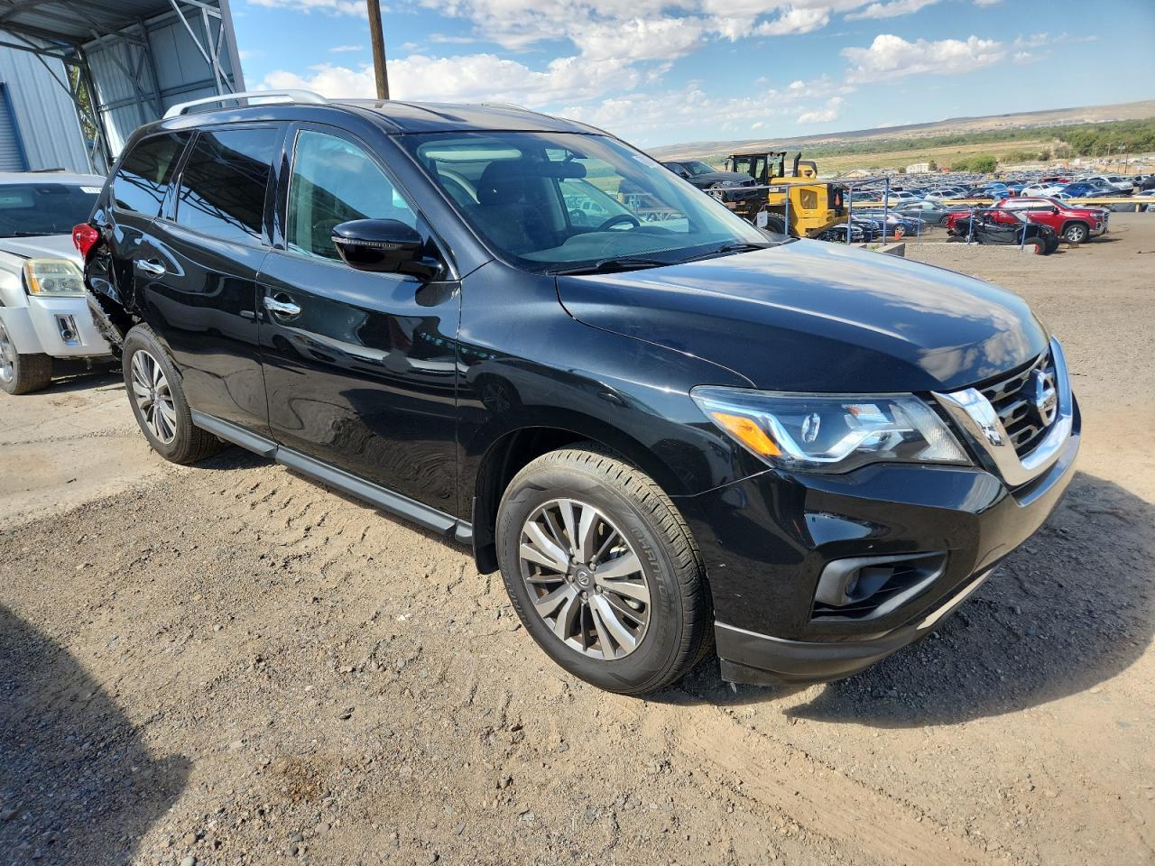 2020 Nissan Pathfinder S - zdjęcie 4