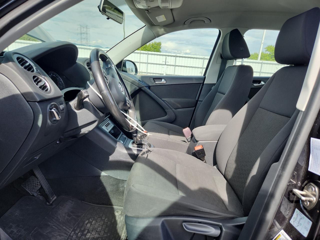 2017 Volkswagen Tiguan S - zdjęcie 7