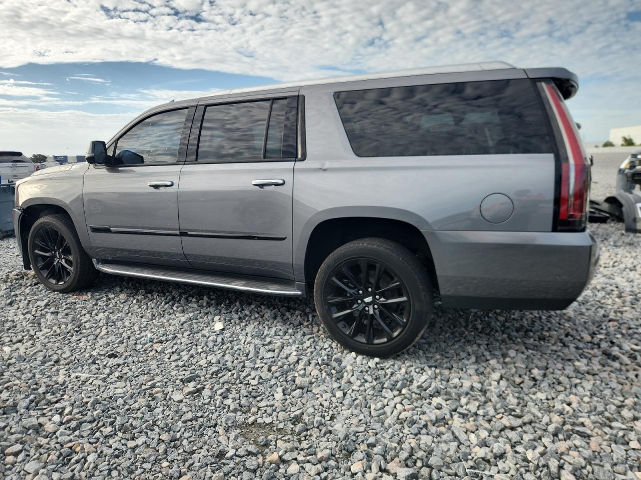 2020 Cadillac Escalade E - zdjęcie 2