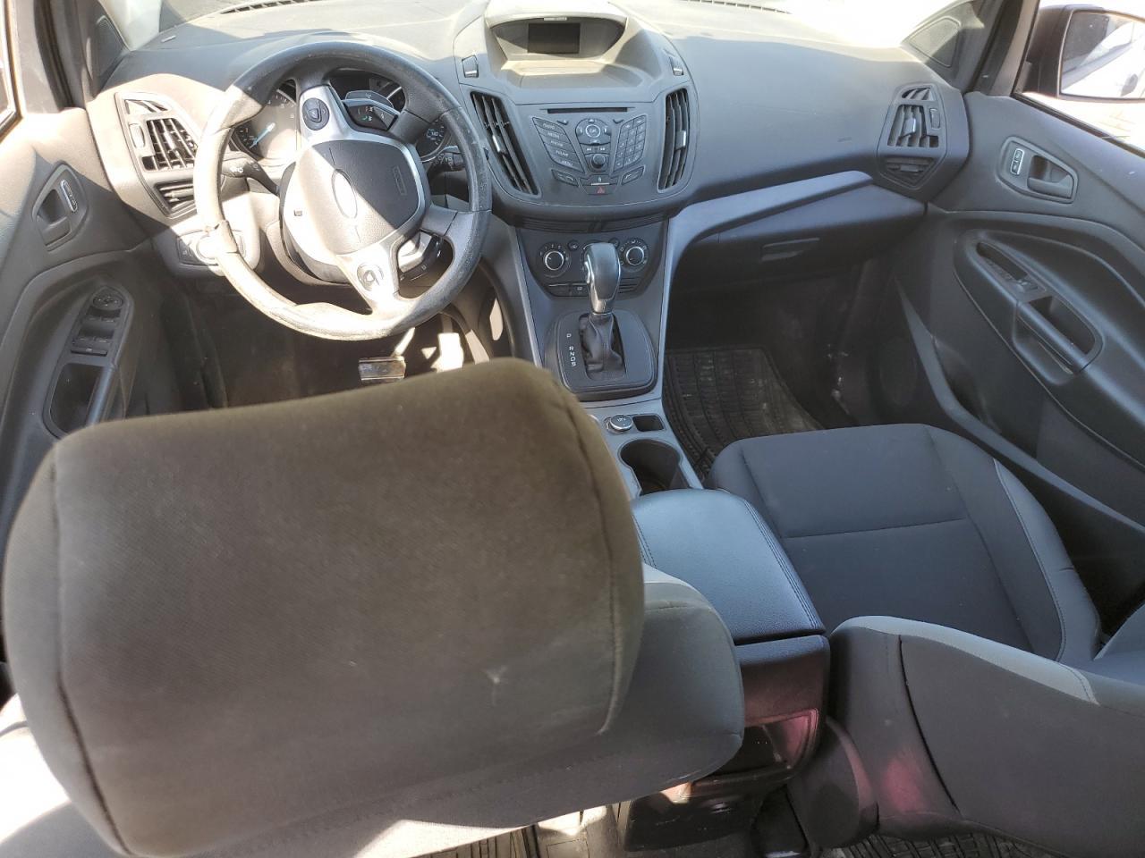 2014 Ford Escape S - zdjęcie 8