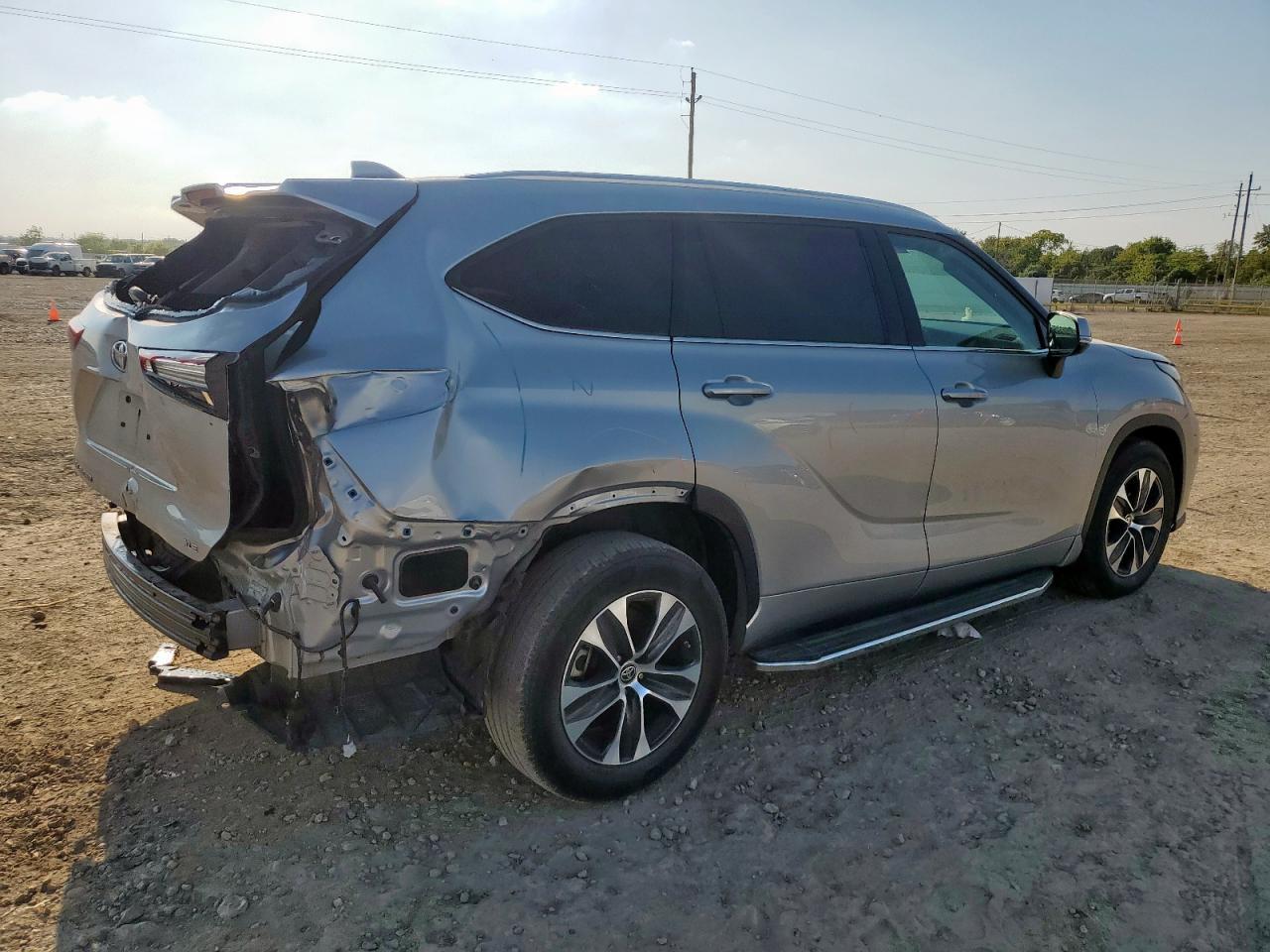 2021 Toyota Highlander - zdjęcie 3