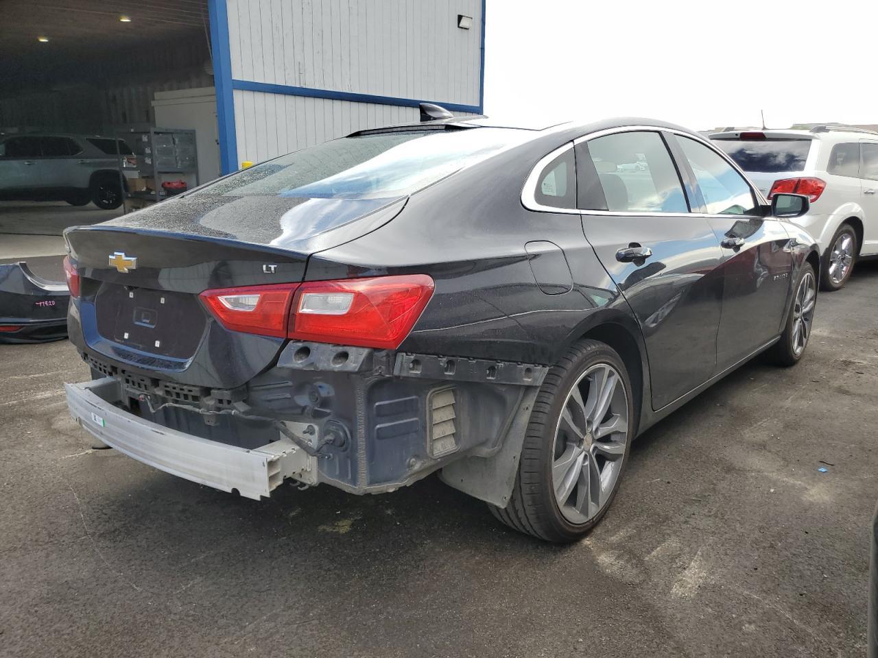 2023 Chevrolet Malibu - zdjęcie 3