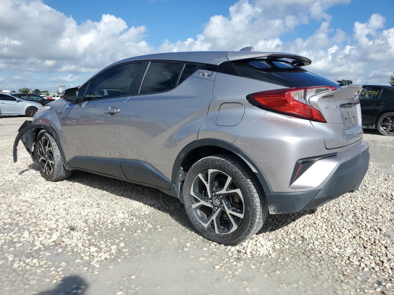2019 Toyota C-Hr Xle - zdjęcie 2