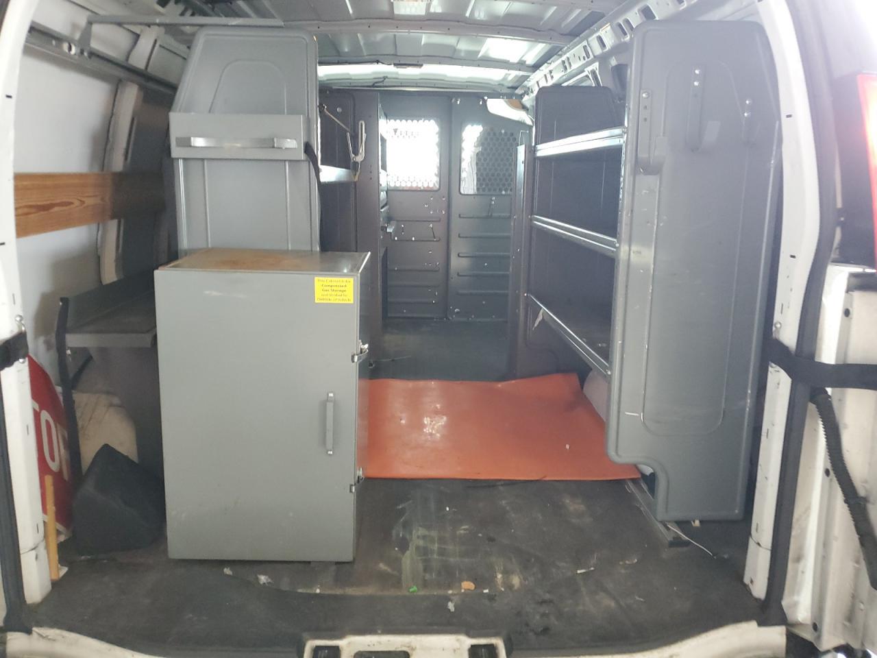 2014 Chevrolet Express G2500 - zdjęcie 10