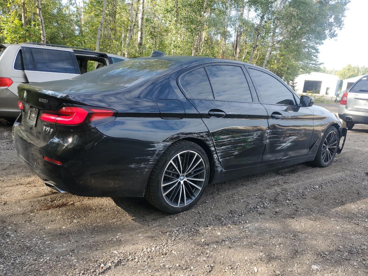 2021 BMW Seria 5 - zdjęcie 3