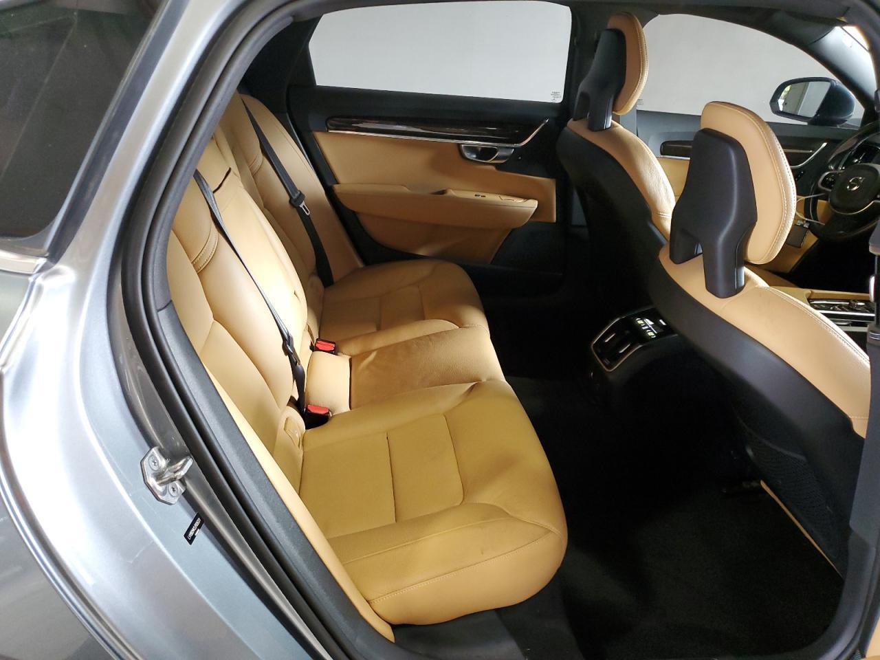 2018 Volvo S90 T5 Momentum - zdjęcie 10
