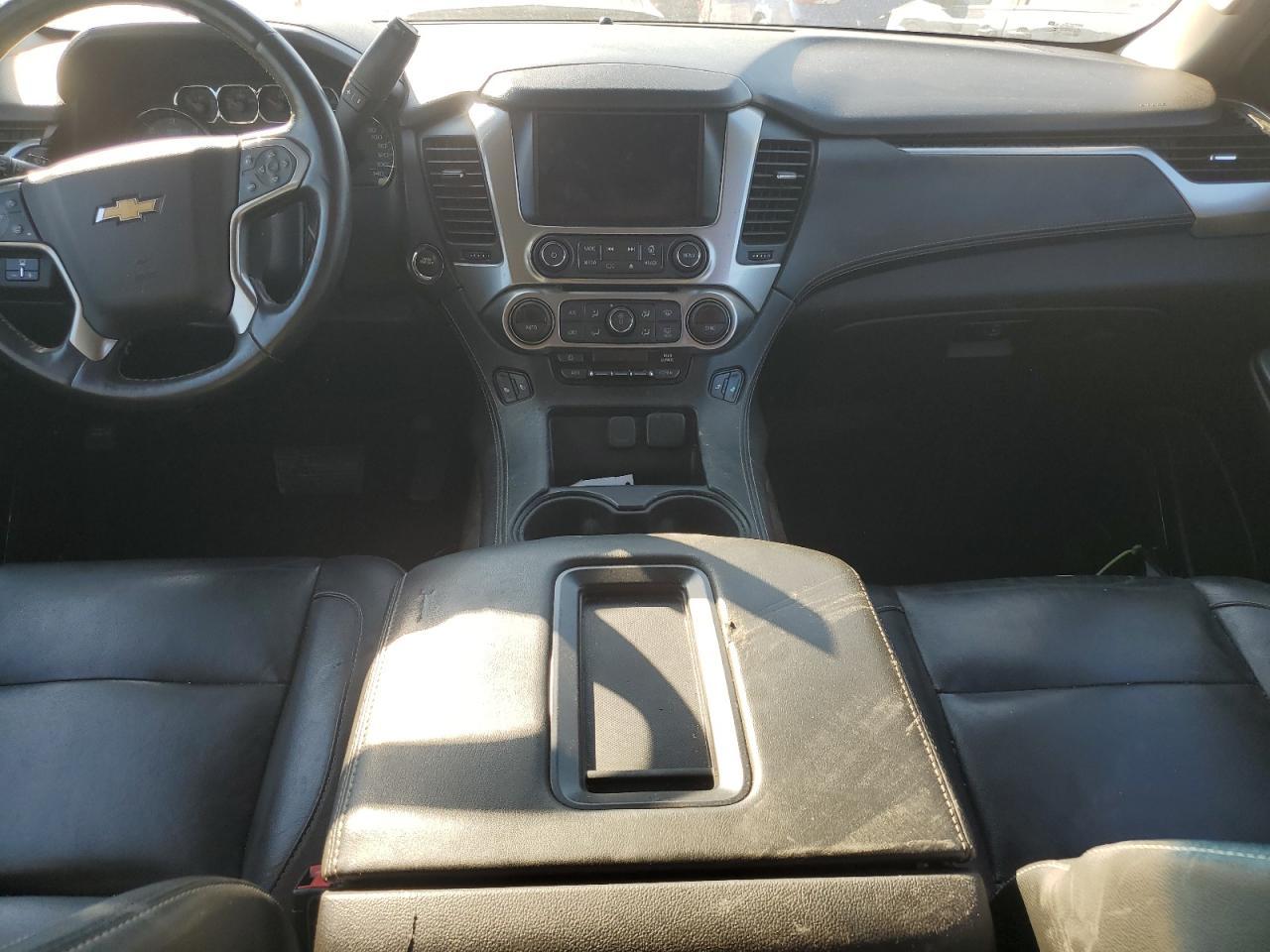 2018 Chevrolet Suburban K1500 Lt - zdjęcie 8