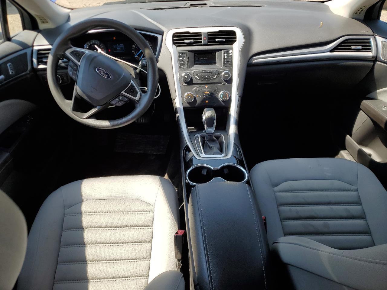 2015 Ford Fusion - zdjęcie 8