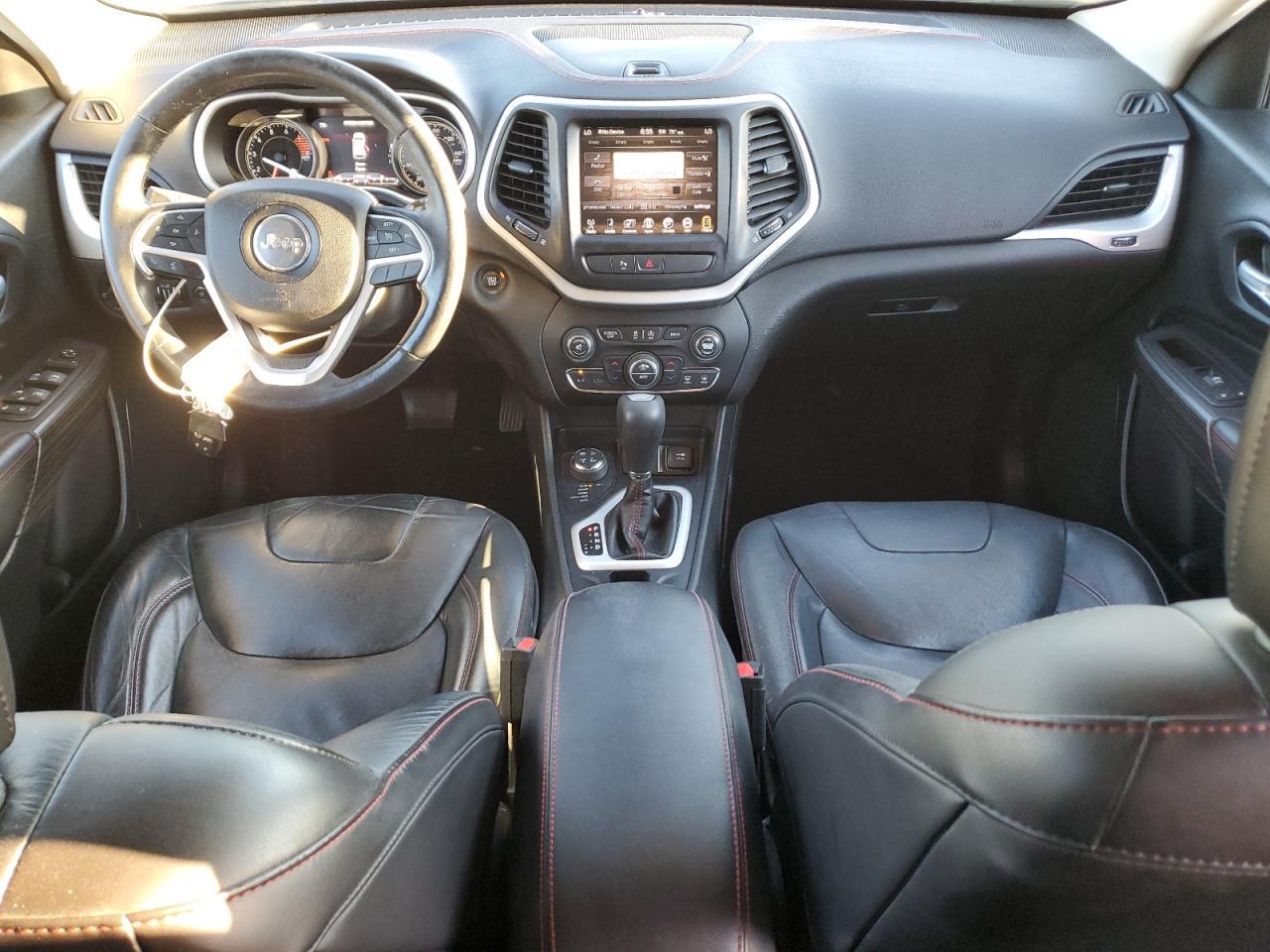 2016 Jeep Cherokee Trailhawk - zdjęcie 8