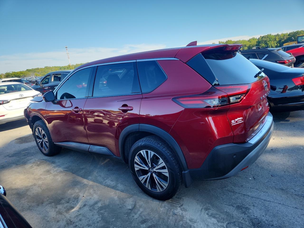 2021 Nissan Rogue - zdjęcie 2