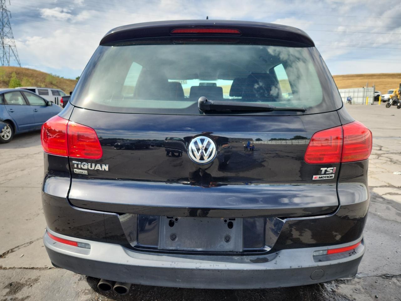 2017 Volkswagen Tiguan S - zdjęcie 6