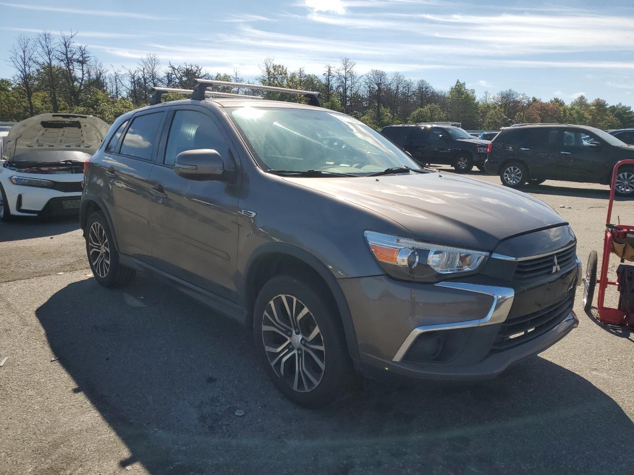 2017 Mitsubishi Outlander Sport Es - zdjęcie 4