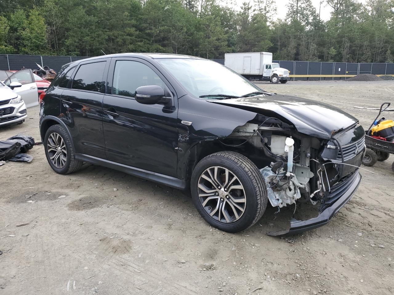 2016 Mitsubishi Outlander - zdjęcie 4