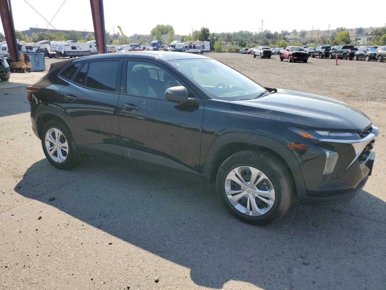 2024 Chevrolet Trax Ls - zdjęcie 4