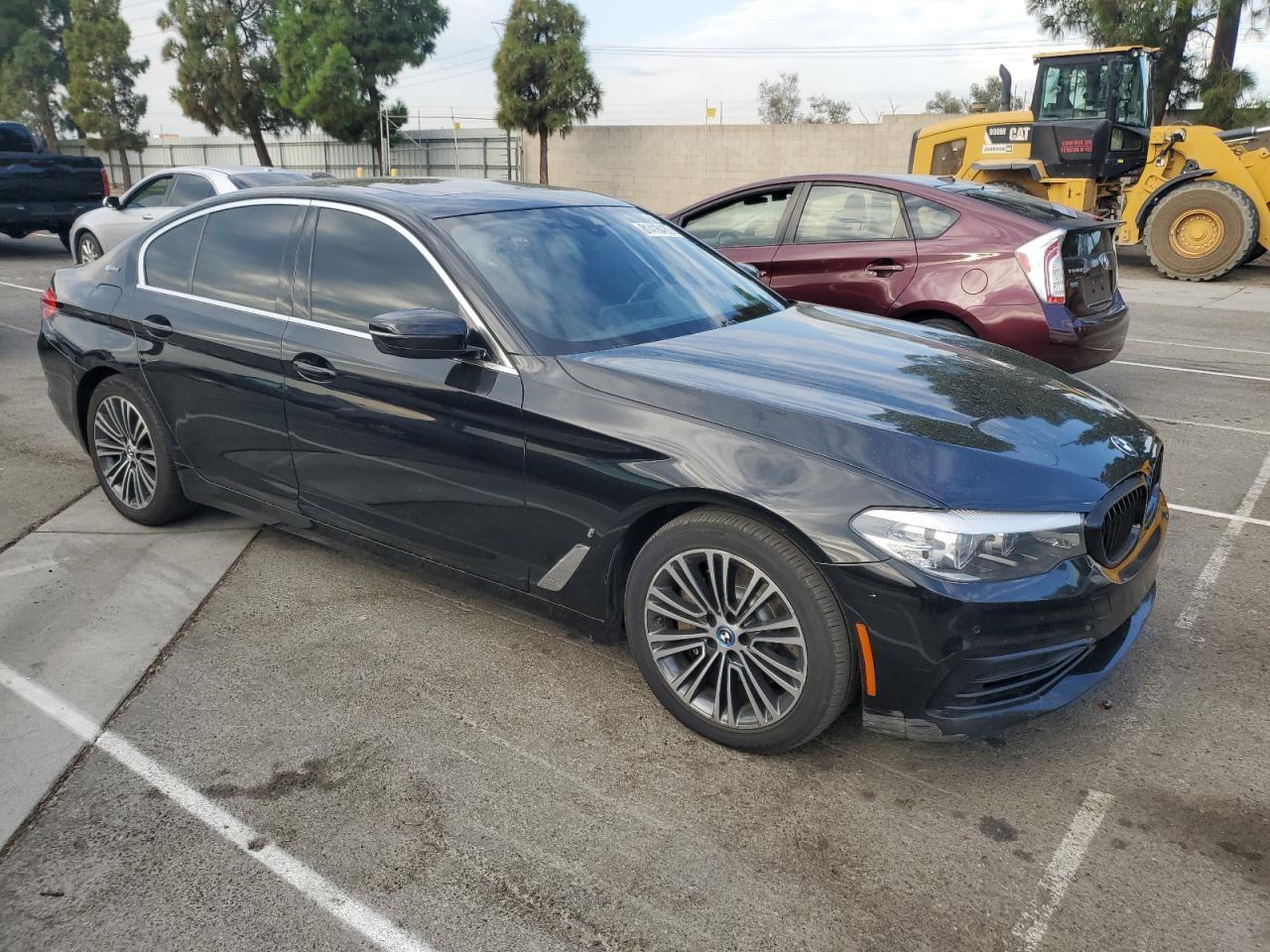 2019 BMW 530E - zdjęcie 4