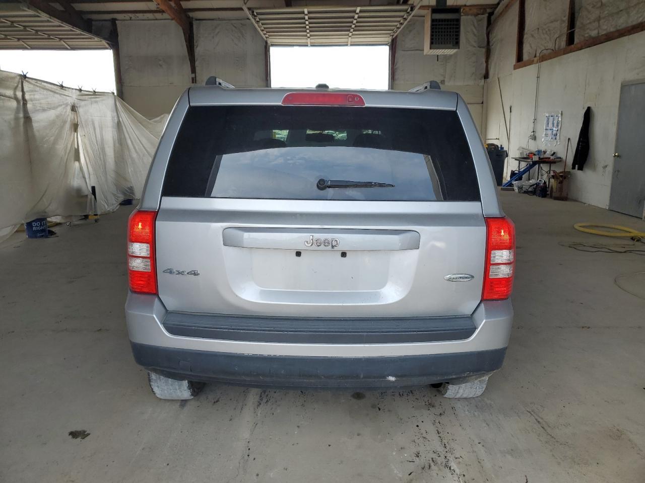 2015 Jeep Patriot Latitude - zdjęcie 6