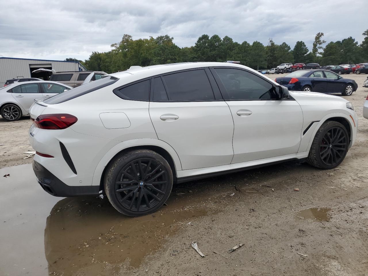 2024 BMW X6 M60I - zdjęcie 3