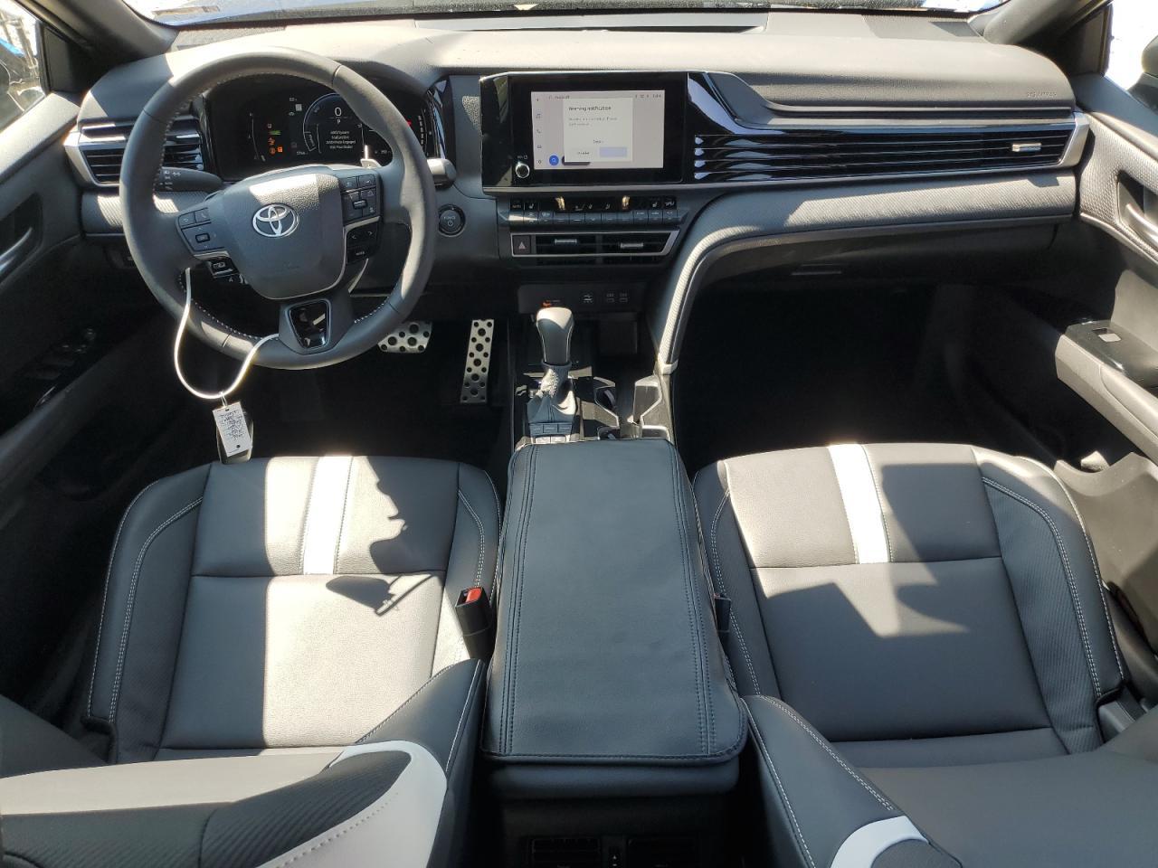 2025 Toyota Camry Xse - zdjęcie 8