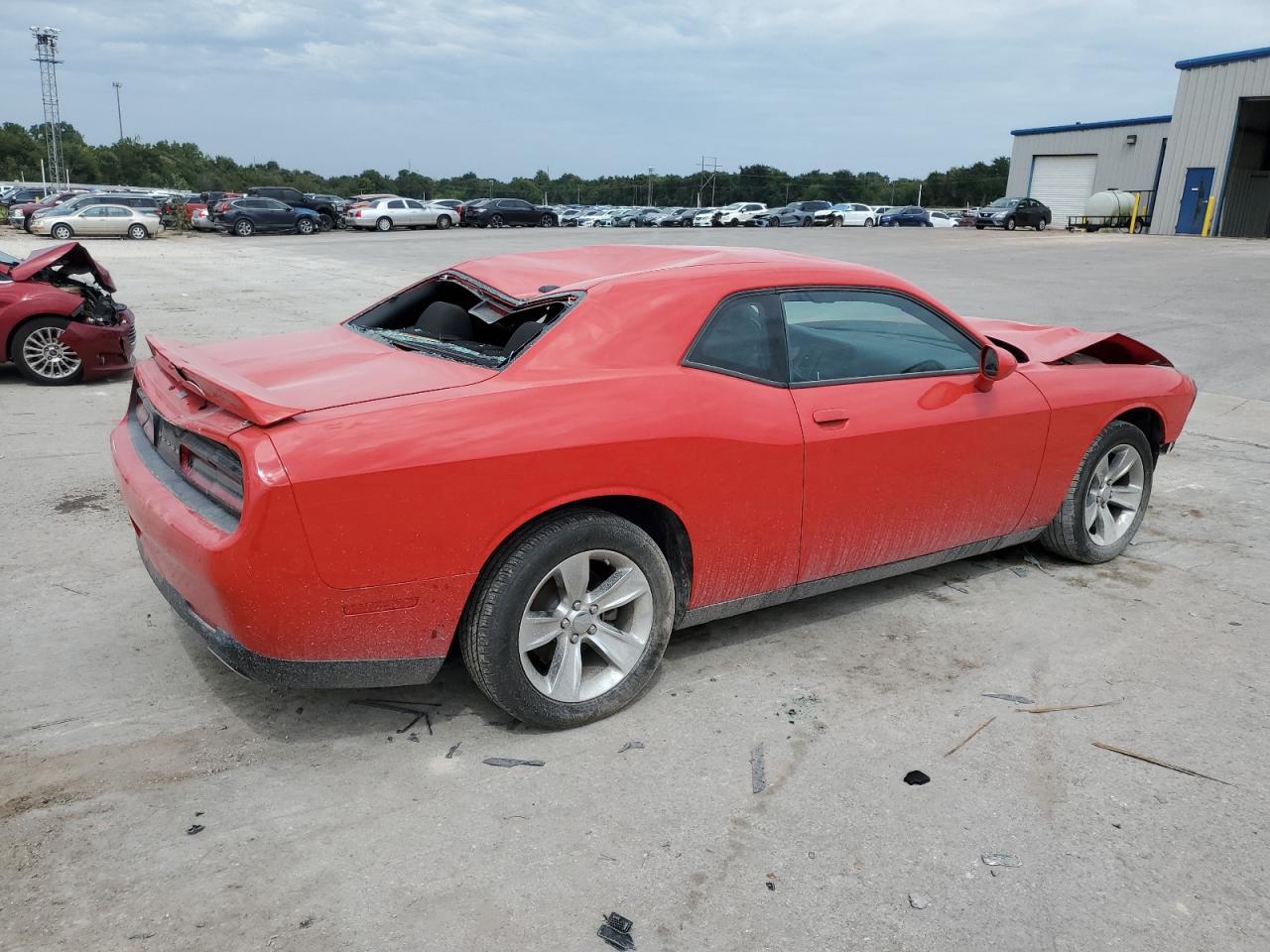 2022 Dodge Challenger Sxt - zdjęcie 3