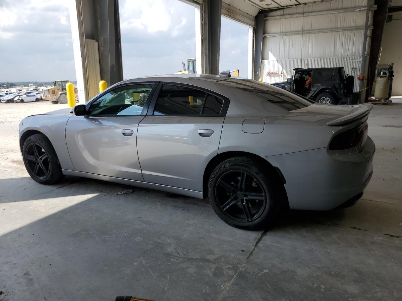 2016 Dodge Charger Sxt - zdjęcie 2