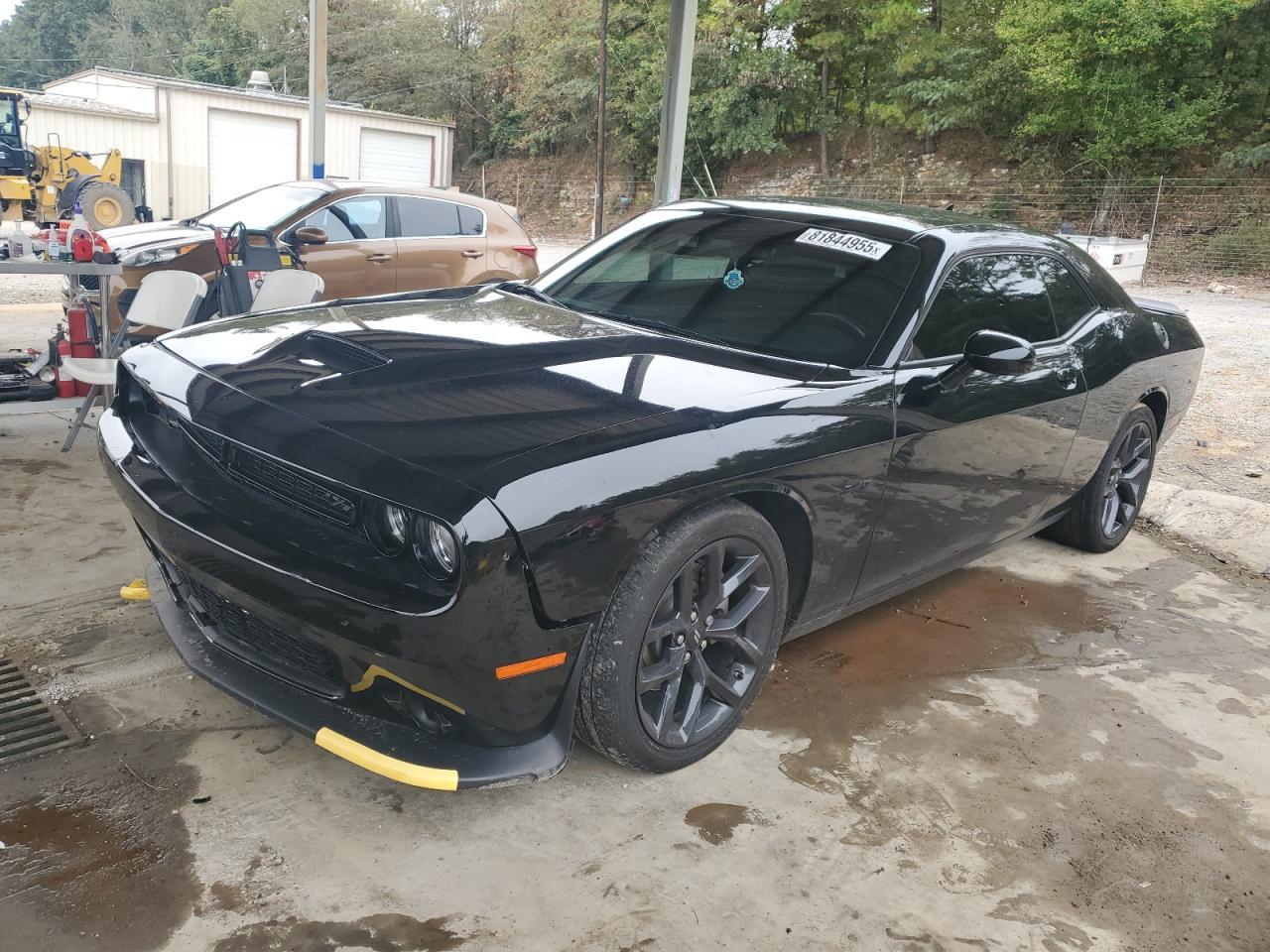 2023 Dodge Challenger R/T - zdjęcie główne