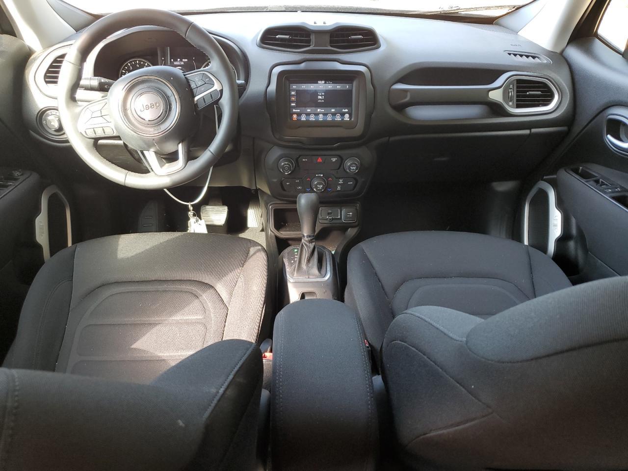 2020 Jeep Renegade Latitude - zdjęcie 8