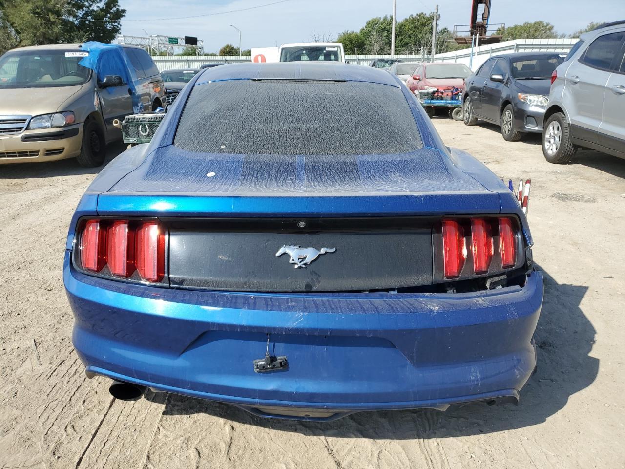 2017 Ford Mustang - zdjęcie 6