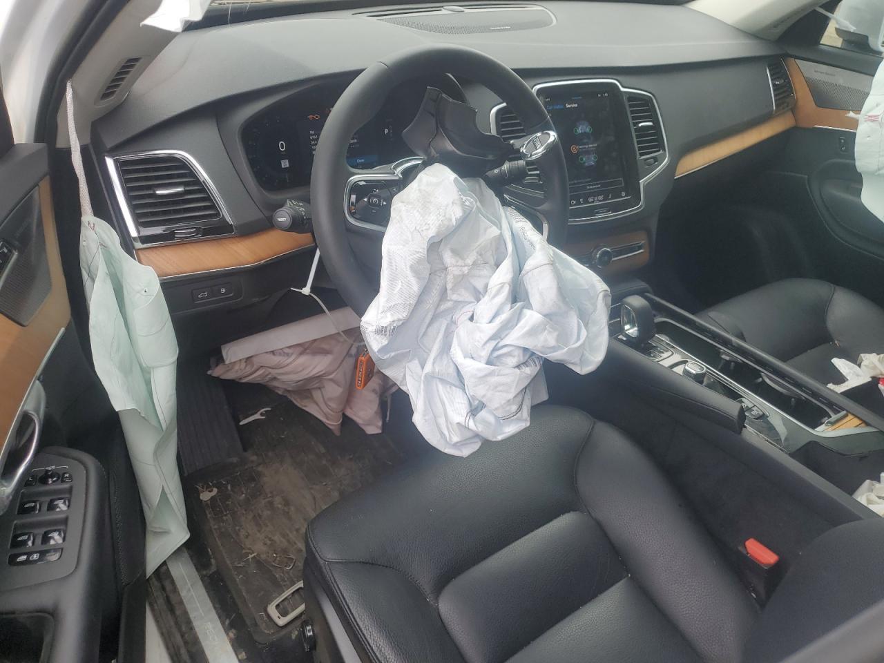 2023 Volvo XC90 - zdjęcie 8