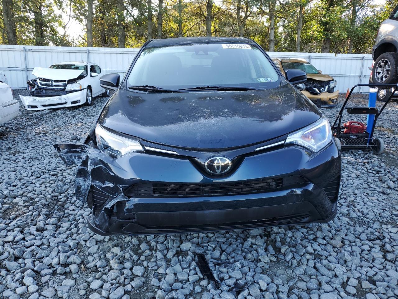 2018 Toyota Rav4 Le - zdjęcie 5