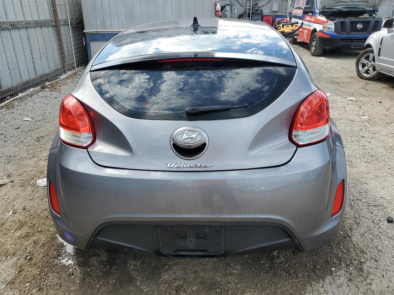 2014 Hyundai Veloster Base - zdjęcie 6