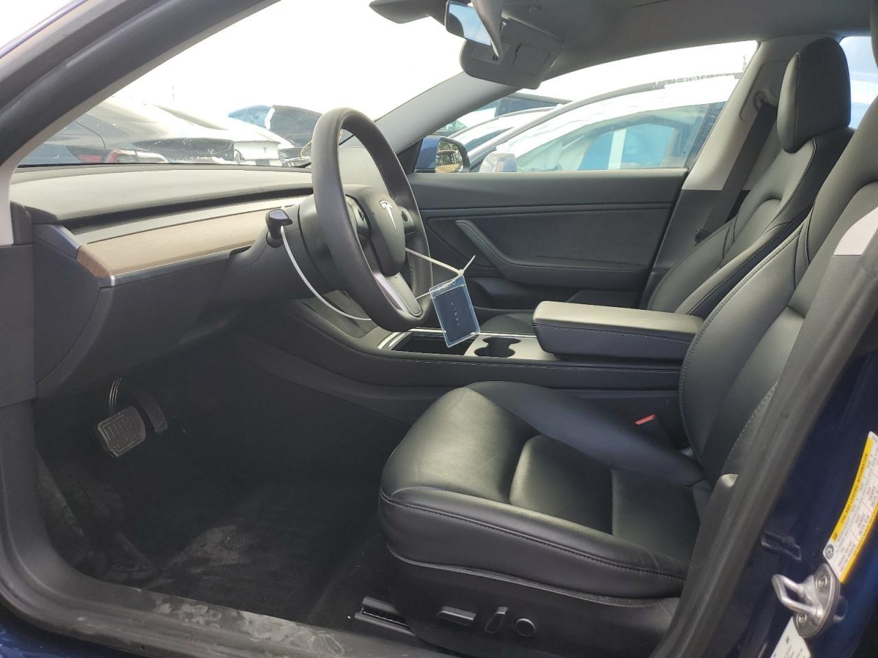 2021 Tesla Model 3 - zdjęcie 7