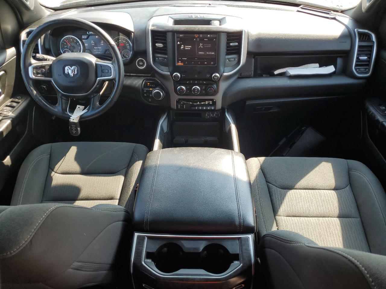 2023 RAM 1500 - zdjęcie 8