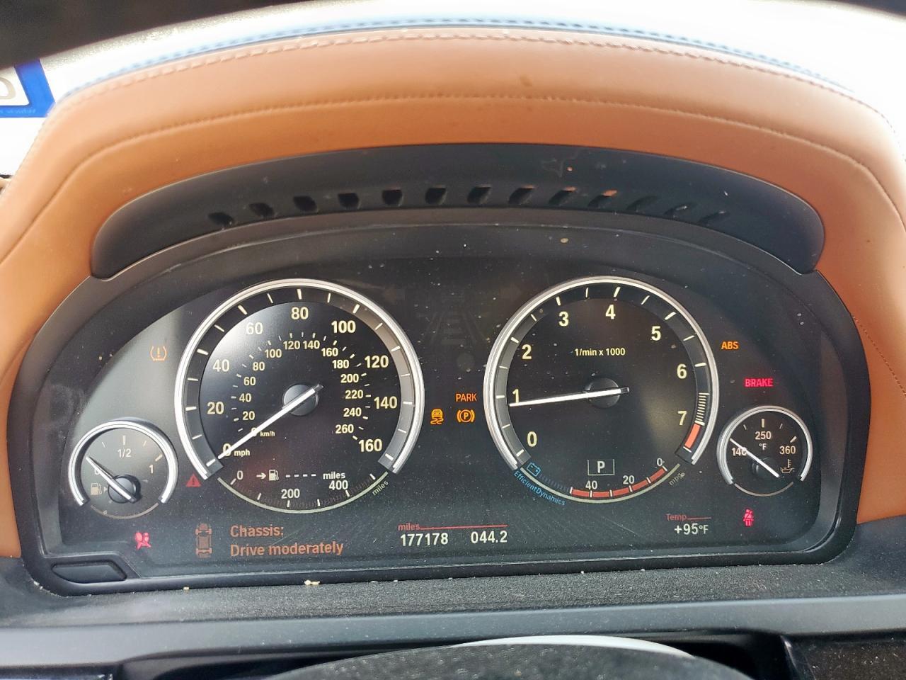 2013 BMW 740 Li - zdjęcie 9